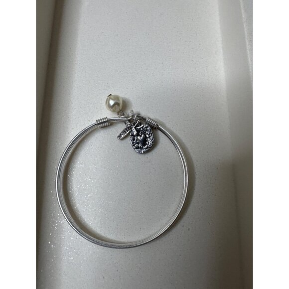 Wrapped In Faith Silver Tone Bracelet w/ Heart & Faux Pearl Charm Womens Fashion - Picture 1 of 4